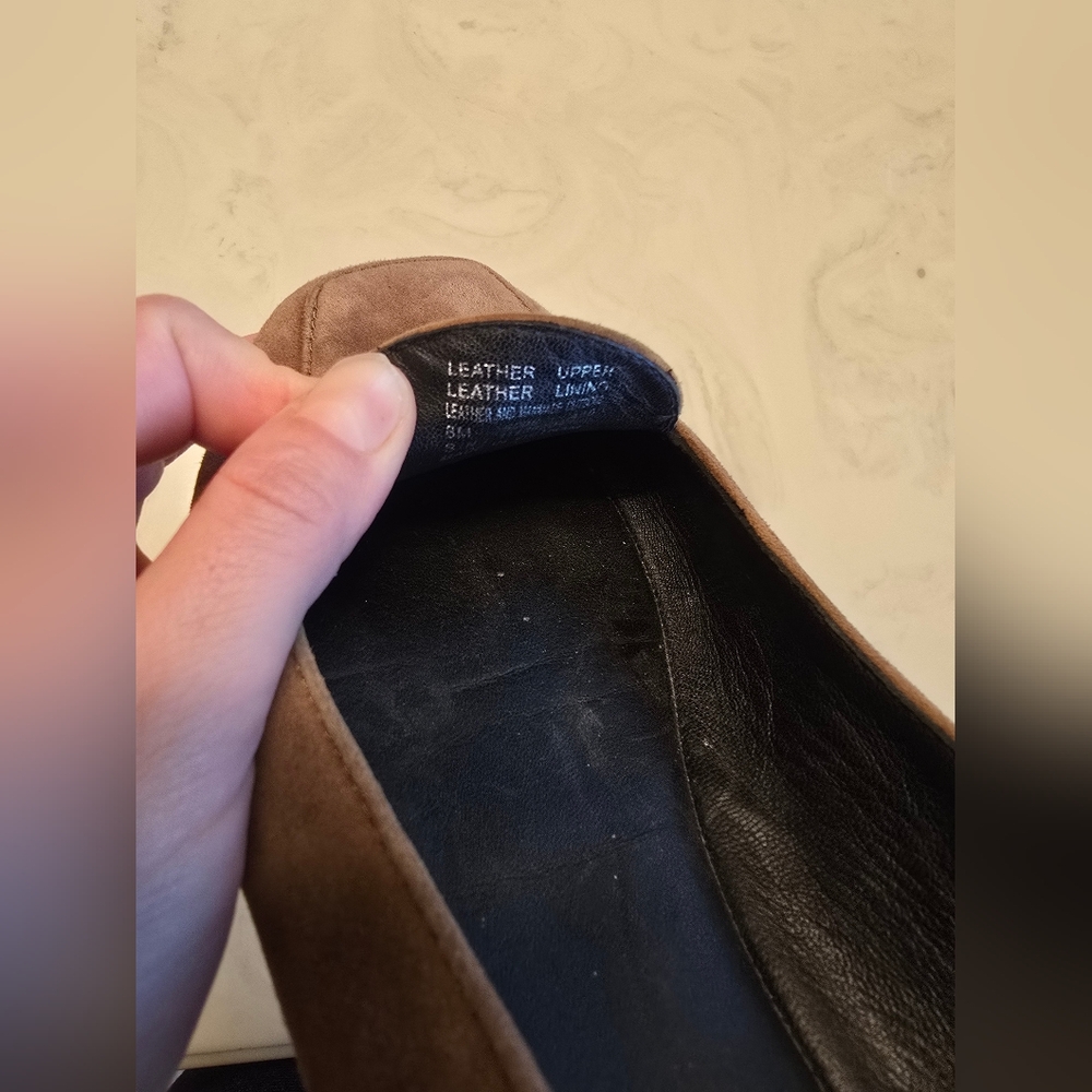 Tory Burch Tan Flats with Signature Logo - Picture 11 of 11